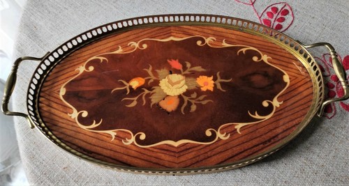 Vassoio legno intarsiato - in,